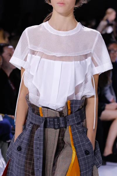 Look 37